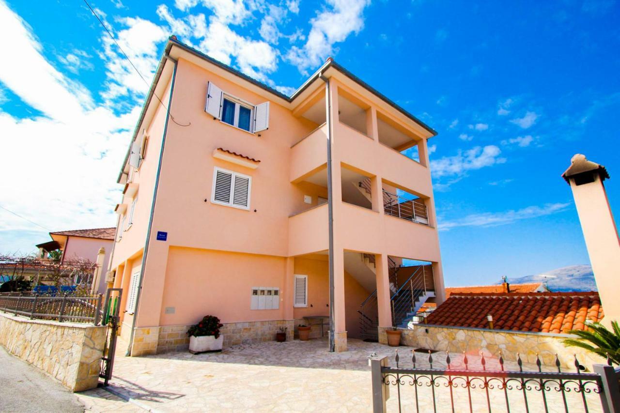 Apartments Zlatka Trogir Exterior photo